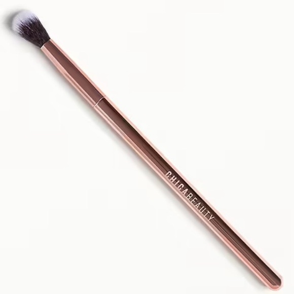 CHICA BEAUTY Eyeshadow Blender Brush - Picture 1 of 3